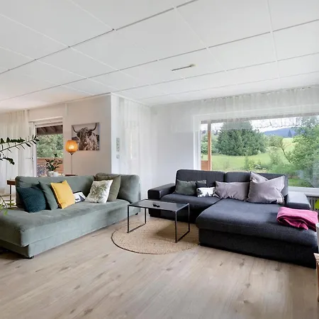 アパート Haus Schoene Aussicht ベルナウ・イム・シュヴァルツヴァルト
